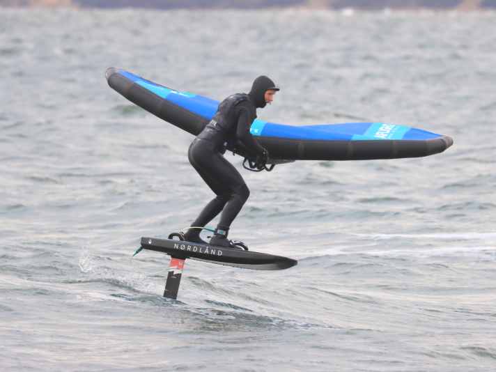 Kleine Wellen surft man mit dem Taaroa Foil problemlos
