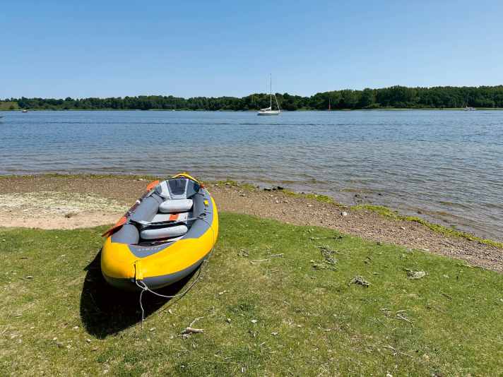 Kayak per il gonfiaggio di Tribord.