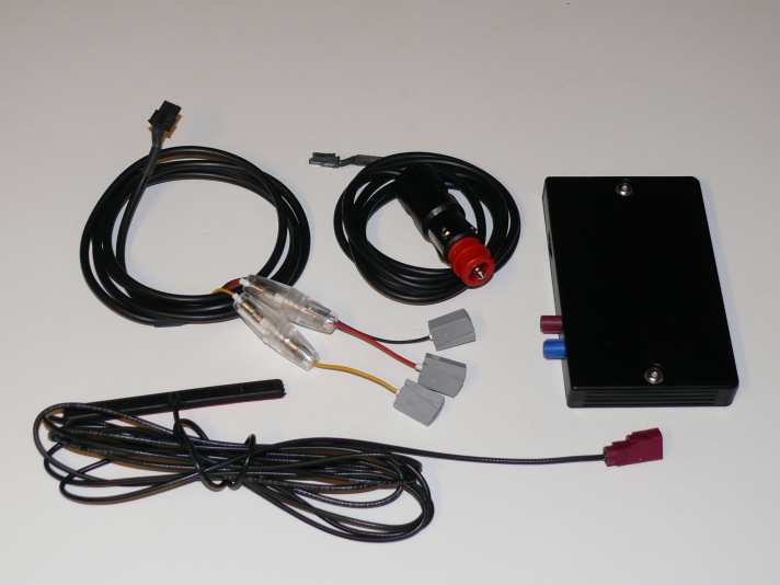  Lieferumfang: Router, eine UMTS-Antenne, die möglichst innen untergebracht wird, zwei Anschlusskabel für 12-Volt-Steckdose oder feste Verbindung mit dem Bordnetz