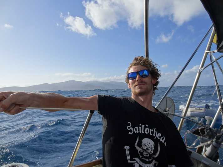   Lennart alla barra del timone dell'IW-31 "Andiamo"