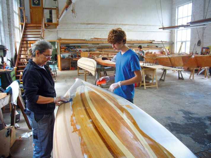 Créer sa propre coque dans un cours de construction de bateaux