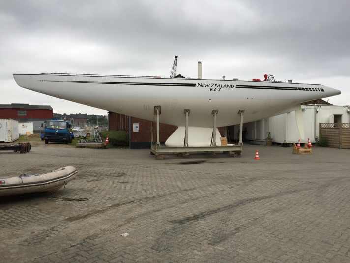  The "Kiwi Magic" in front of the Robbe & Berking shipyard hall
