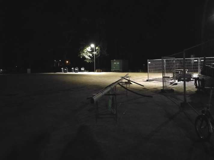   The mast is prepared late at night. Time is running out - as is so often the case with mini-transat preparation