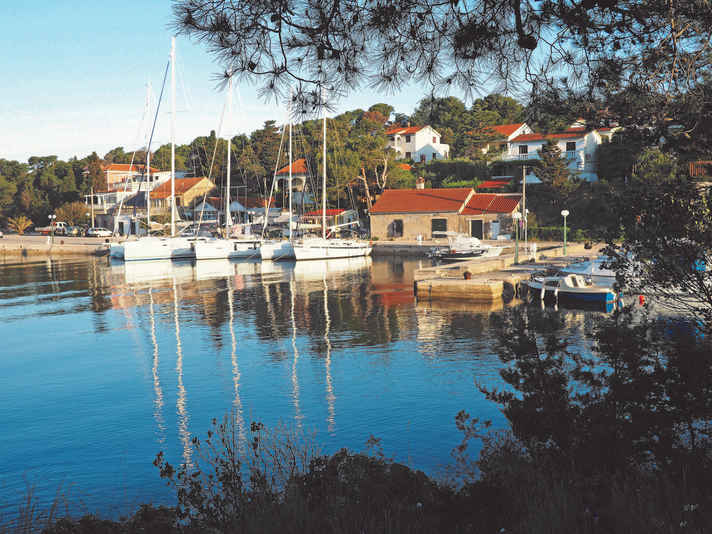 Small, cosy jetties, such as here in Lucina on Molat, are what make the island area so attractive