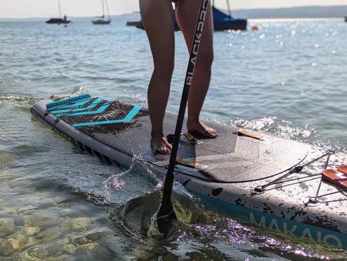 Pleasure paddling for a sundowner - the engine noise is very discreet, afterwards nobody's head is turned.