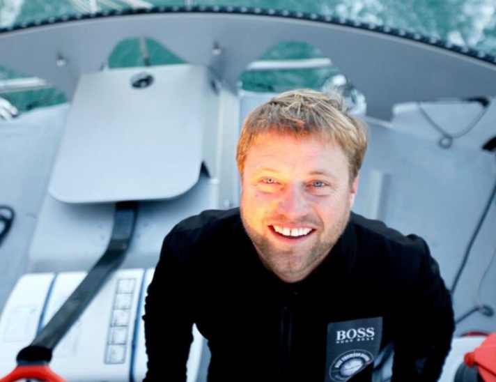   Pas le temps de cuisiner pour Alex Thomson : "Les barres énergétiques et les cacahuètes me maintiennent en vie".