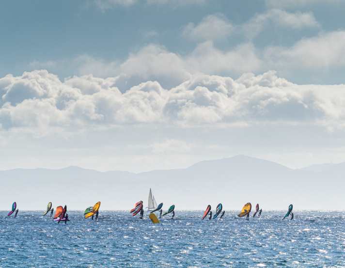 Fickle winds repeatedly caused the start to be cancelled