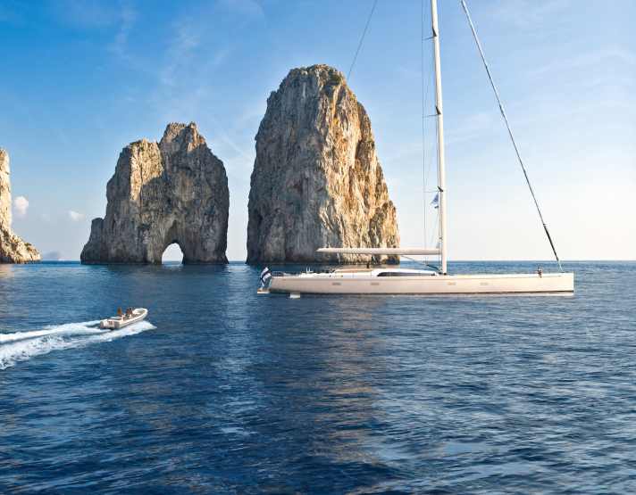 Swan 120: flache 36-Frers-Meter mit cleanem Deck und Doppelruder. | r.