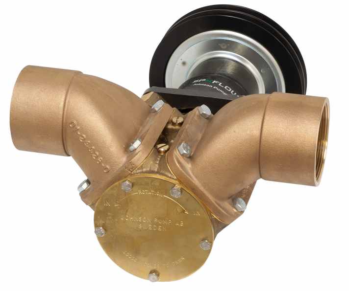 Johnson Pumpen mit hohem Durchsatz und Elektromagnetischer Kupplung für den besonders Schweren Einsatz

Mit einer Pumpe mit elektromagnetischer Kupplung haben Sie bei Bedarf auf Knopfdruck die benötigte
Leistung, ohne an der Pumpe sein zu müssen. In Verbindung mit einem Vakuumschalter (bei Einsatz als
Bilgepumpe empfohlen) rückt die Kupplung automatisch aus, sobald die Pumpe Luft ansaugt und verhindert
dadurch ein Trockenlaufen und Beschädigung an der Pumpe. Automatisch gesteuerte Pumpen sind in den
Größen 1” bis 2 ½” (20 l/min bis 625 l/min) erhältlich. Kupplung 12 V oder 24 V. Verschleißteile können leicht
ausgewechselt werden und es gibt Service-Kits für alle Standardmodelle. Vakuumschalter als Zubehör erhältlich,
siehe Seite 45. Kupplung muss seperat bestellt werden.

Technische Daten:
Pumpengehäuse: Bronze Anschluss für Vakuumschalter
Welle: Edelstahl Welle mit permanent geschmierten
Doppelkugellagern
Dichtung: Mechanische Dichtung
Nocke: Voll- oder Teilkamm
Anschluss: 2½" BSP
Kupplung: Elektromagnetisch 12/24 V DC
Riemenscheibe: 2xA oder 1xB-Rille
Riemenscheibe Ø: 178 mm / 7”
Flügelrad: 09-820B
Gewicht: 21 kg - 46 Ibs

Abmessungen

Länge: 358 mm - 14.09"
Höhe: 246/295 mm - 9.68"/11.61"
Breite: 226/201 mm - 8.89"/7.91"