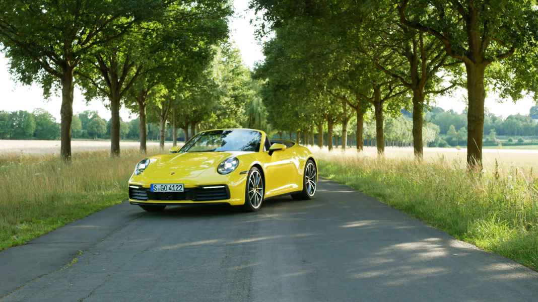 Porsche 911 Carrera Cabrio 992: Eitel Sonnenschein