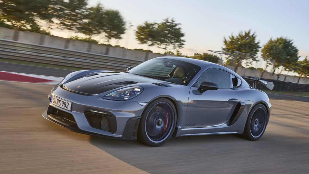 Der neue Porsche 718 Cayman GT4 RS: Rennsportgene & Fahrspaßgarantie