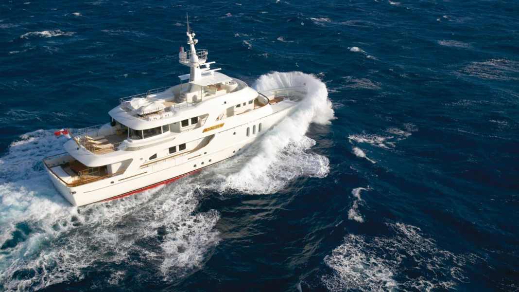 Bootspraxis: Seegängige Motorboote - Einmal über den Atlantik