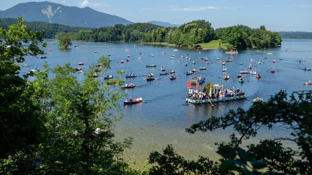 Corpus Christi: By boat to the procession