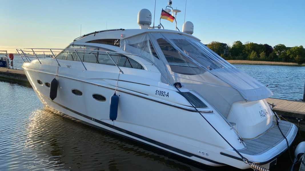200.000 Euro Schaden: Motoryacht aus Stadthafen Rostock gestohlen – Zeugen gesucht