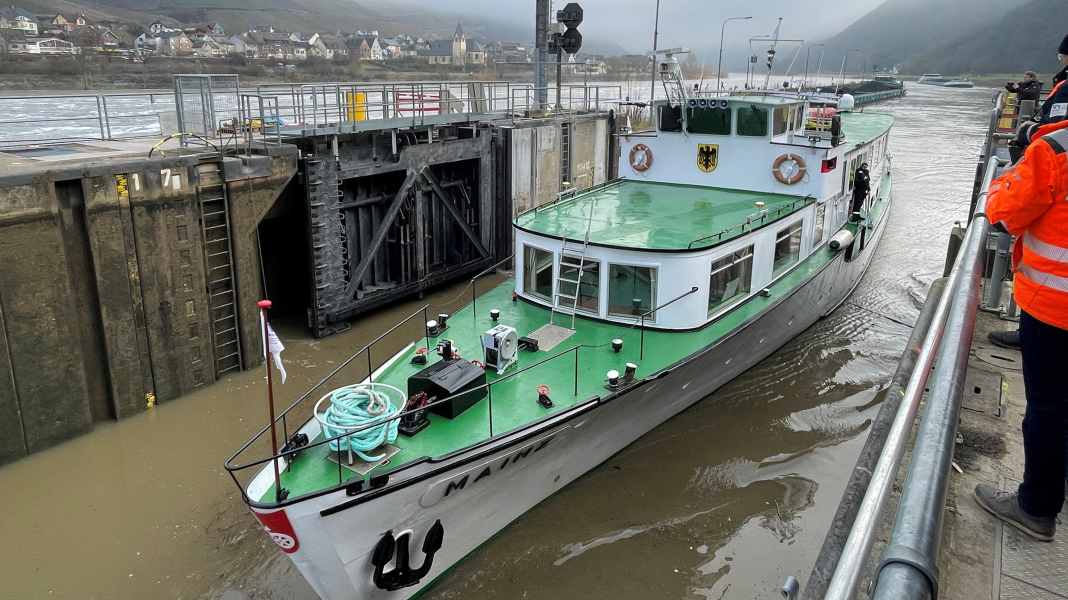 Mosel: Nach nur 55 Tagen - Schleuse Müden wieder in Betrieb