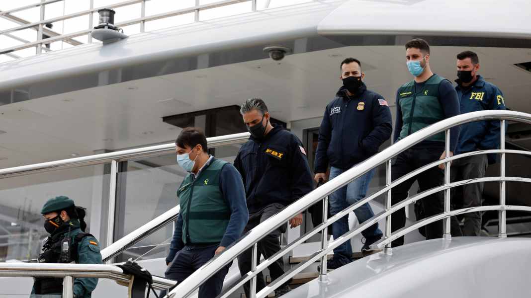 Recht: Europäische Yachtzuliefer-Industrie von Sanktionen für russische Staatsbürger betroffen