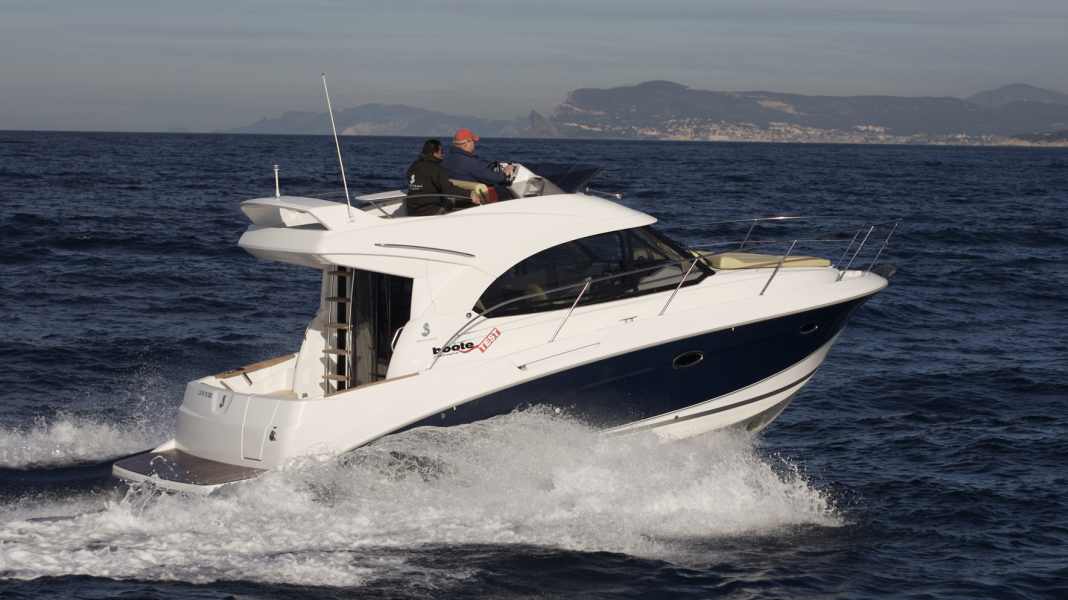 Bénetéau Antares 32