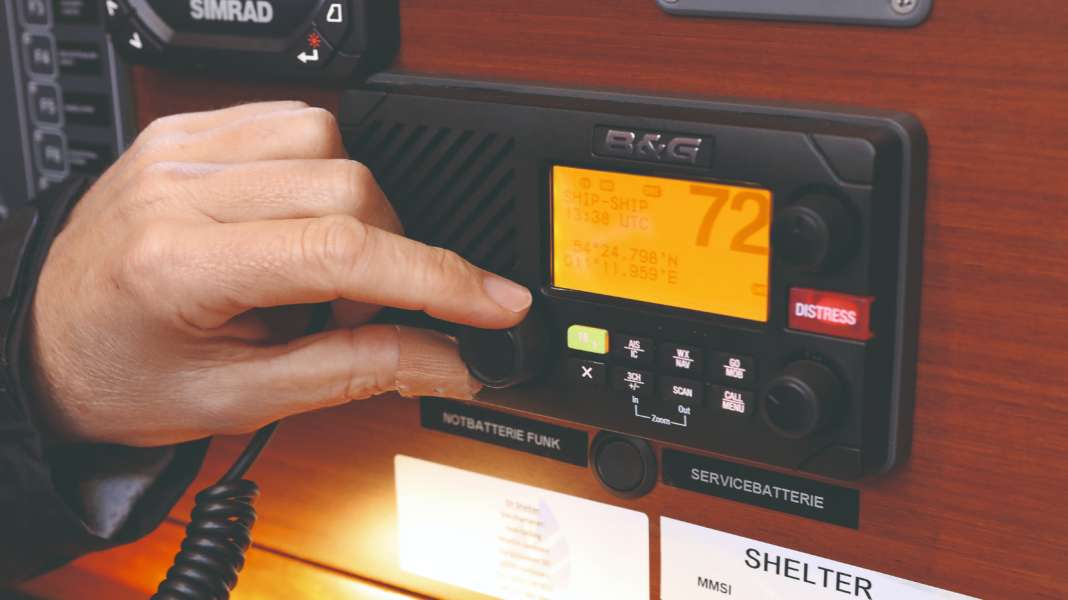 Marine radio: Never "over and out" - how to radio correctly