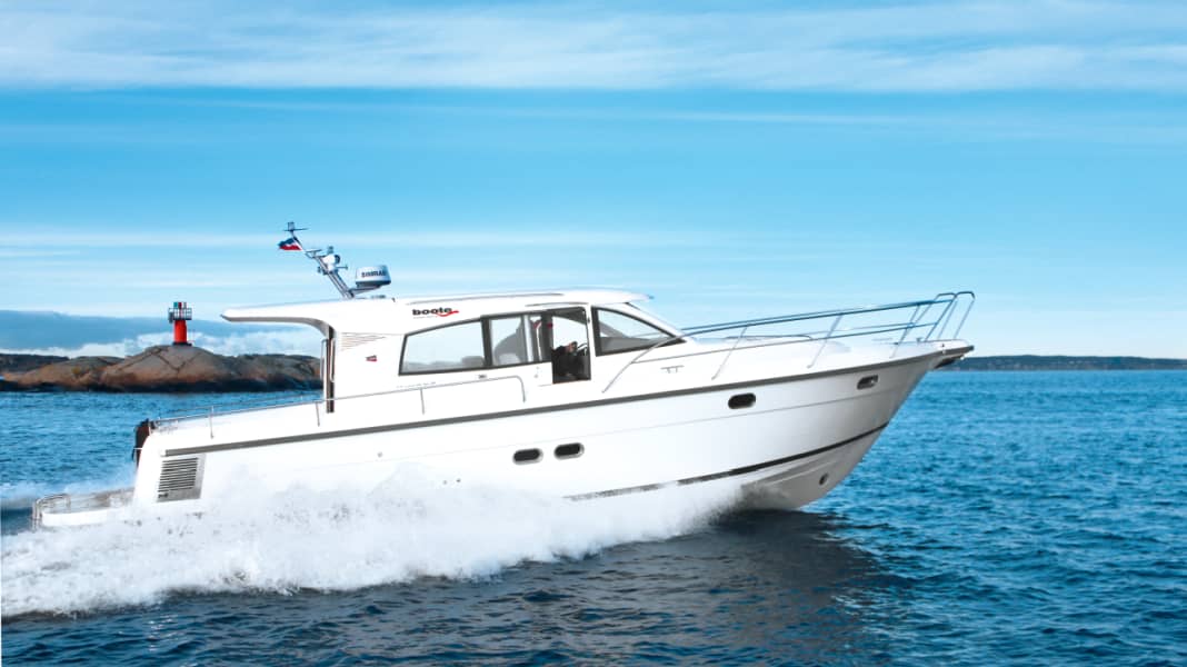 Test: Nimbus 405 Coupé - Coupé-typical: Nimbus new 405 has asymmetrical side decks