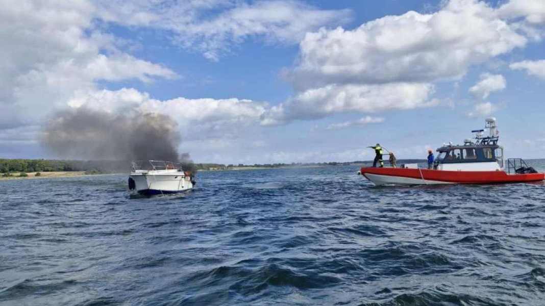 Seenot: Brennendes Motorboot sinkt vor Fünen