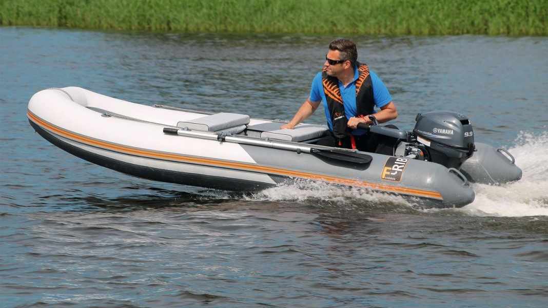 Neu: Faltbares Schlauchboot - RIB fürs Reisegepäck