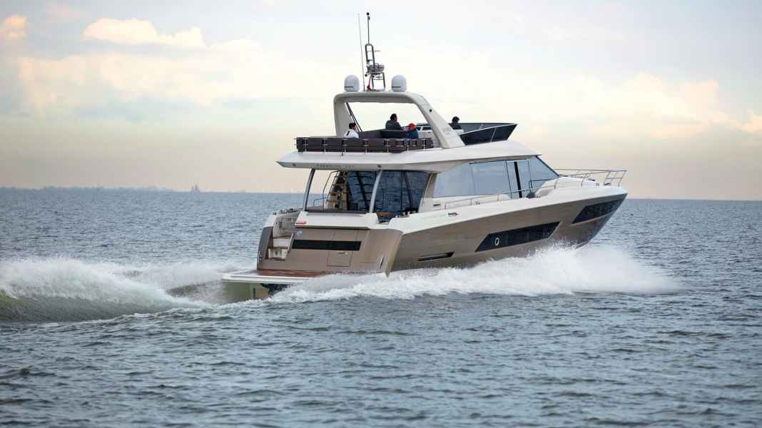 Test: Prestige 680 Fly - Französische Flybridge-Yacht