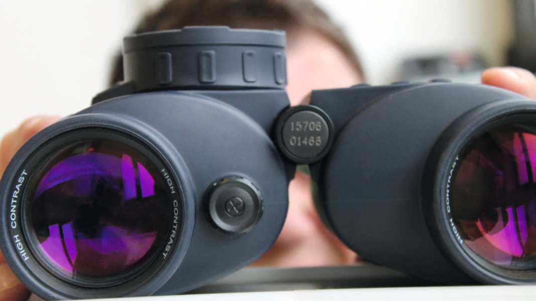 Accessories test: Marine binoculars - Looking into the glass