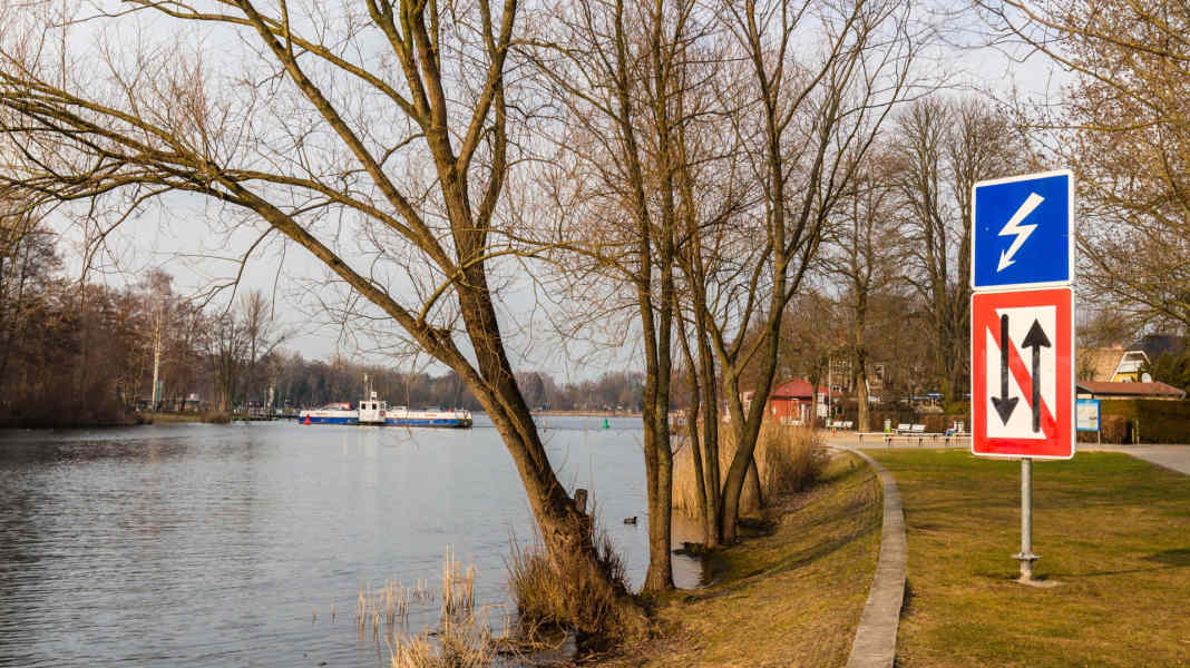Wissen & Praxis - Schifffahrtszeichen in Deutschland