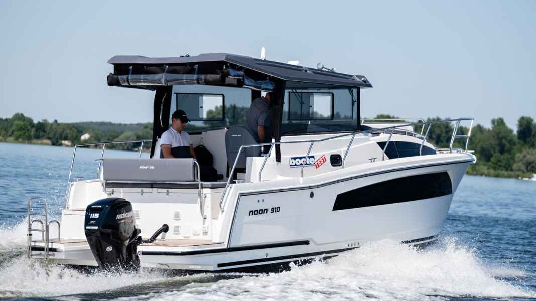 Test: Cabin boats - Neon 910