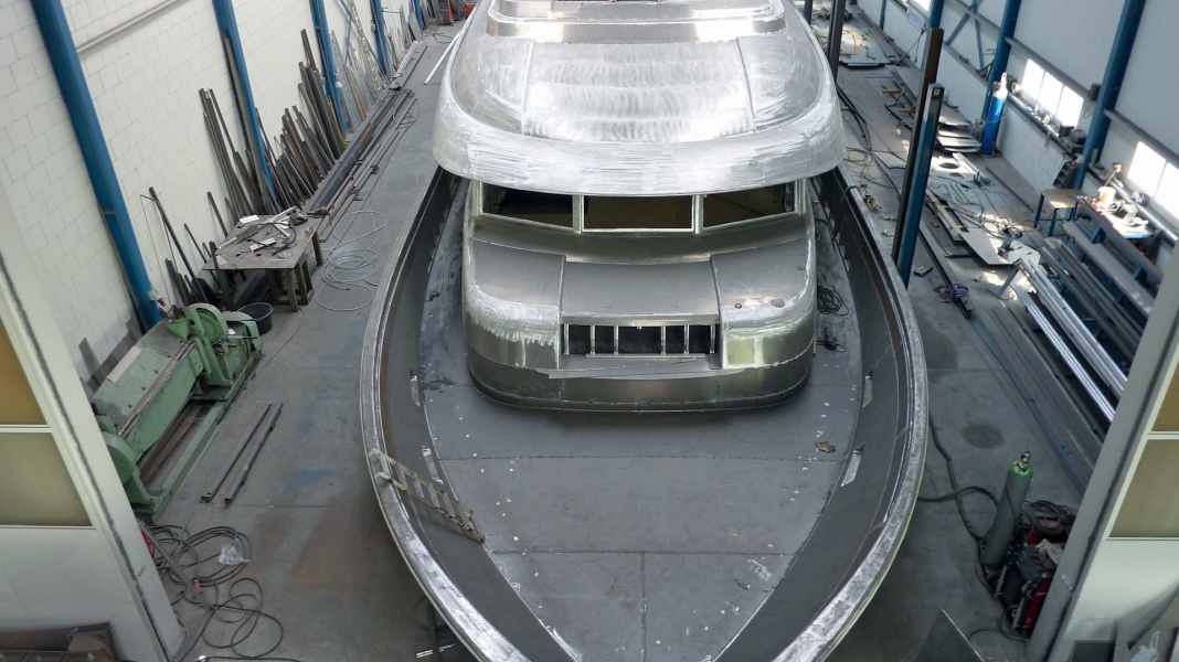 Special: Steel boats - Hot iron