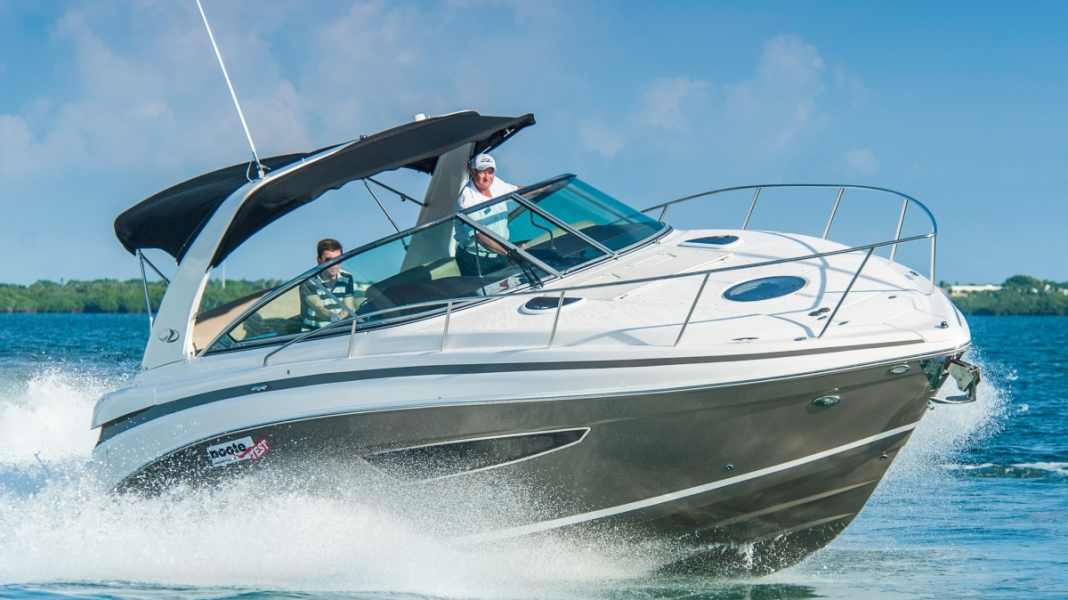 Regal 32 Express: Boat test - American Way to Cruise: Regal 32 Express in the test