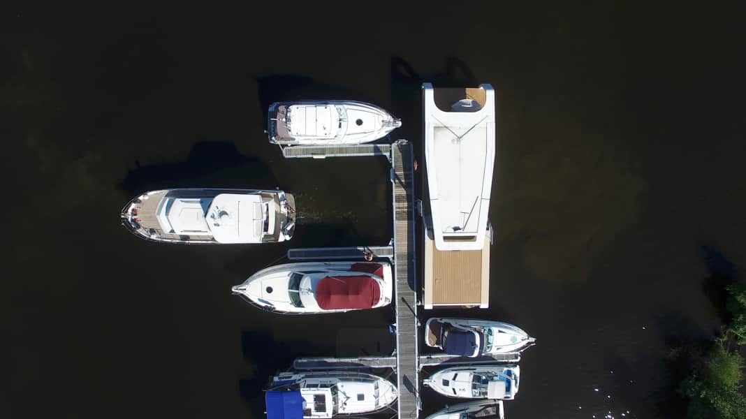 Boote TV: Doppelmaschinenanlage - Manövrieren mit zwei Motoren