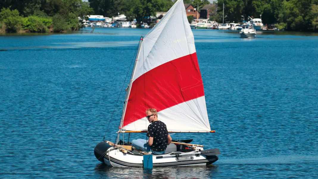 Werkstatt: DIY-Segler aus einem Schlauchboot