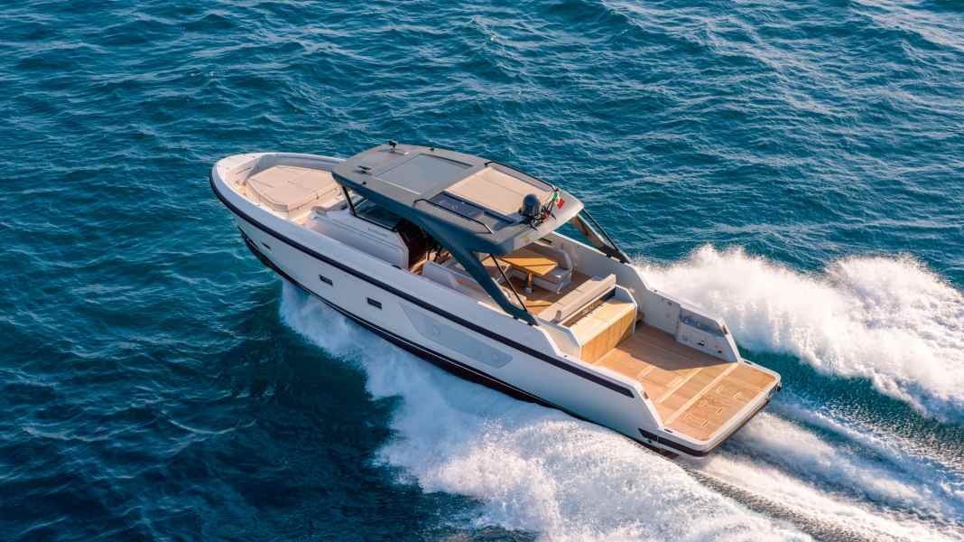 Premieres and projects: Bluegame BG54 - Successful self-discovery