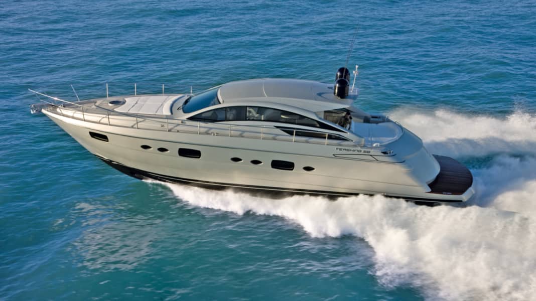 Pershing 58