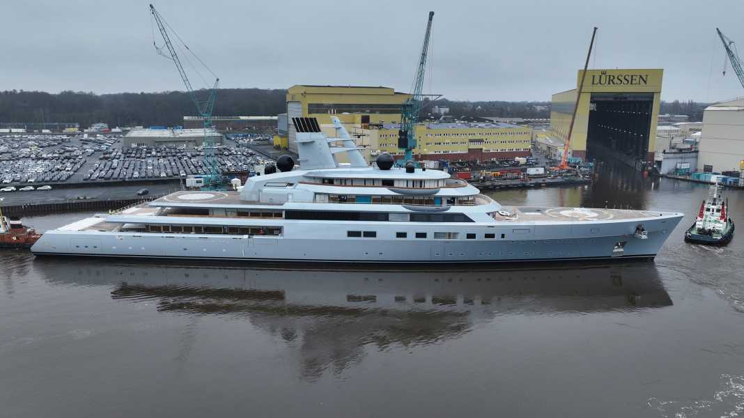 142-Meter-Lürssen: Projekt „Ali Baba” ausgedockt