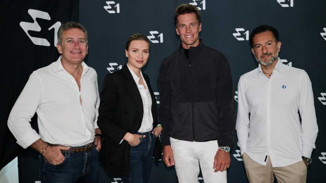 Erster Wettbewerb für E-Rennboote: Tom Brady führt Team bei UIM E1 Weltmeisterschaft an