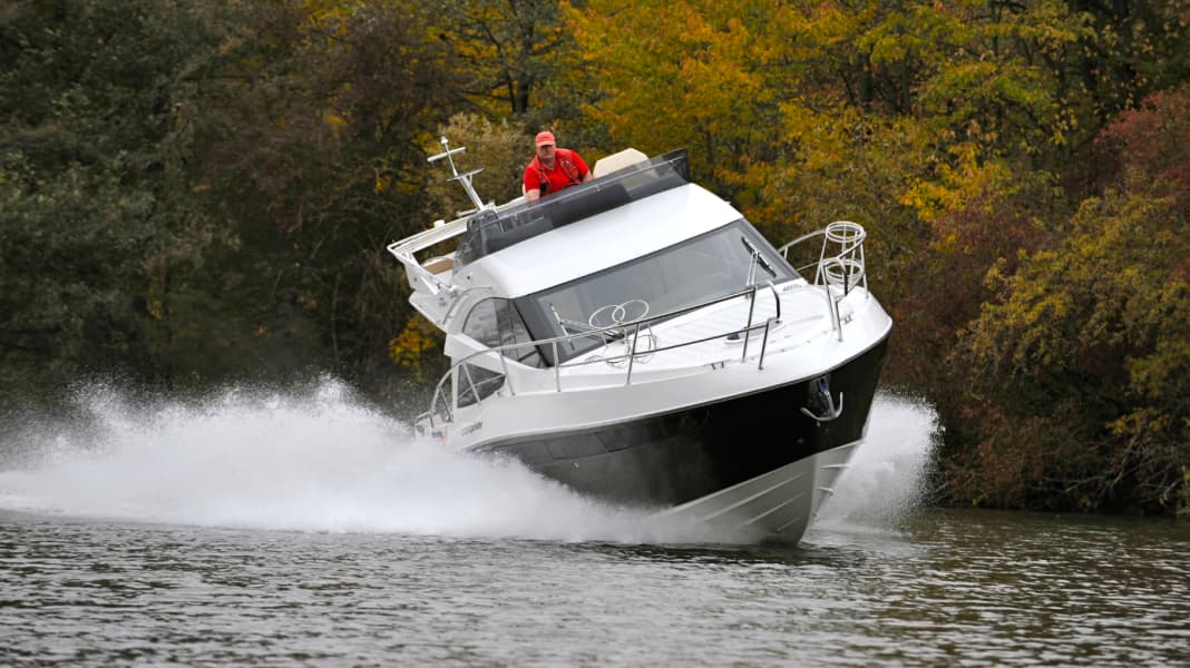 Galeon 340 Fly