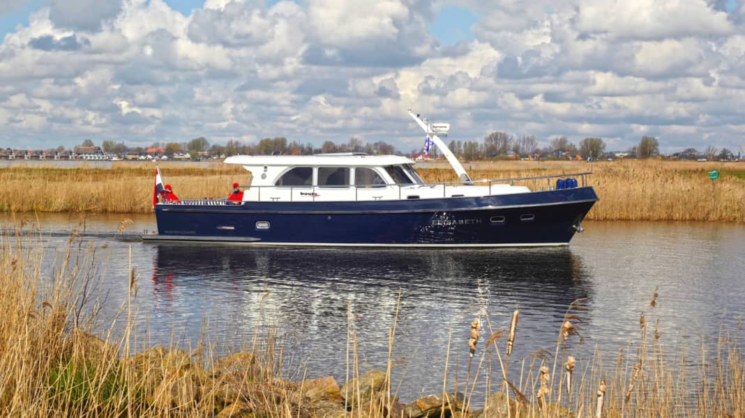 Privateer Elegance 43