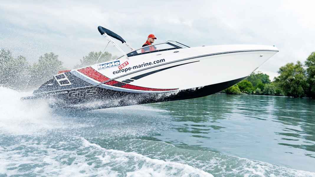 Test: Glastron GTS 245 - Sprintstark und Bequem