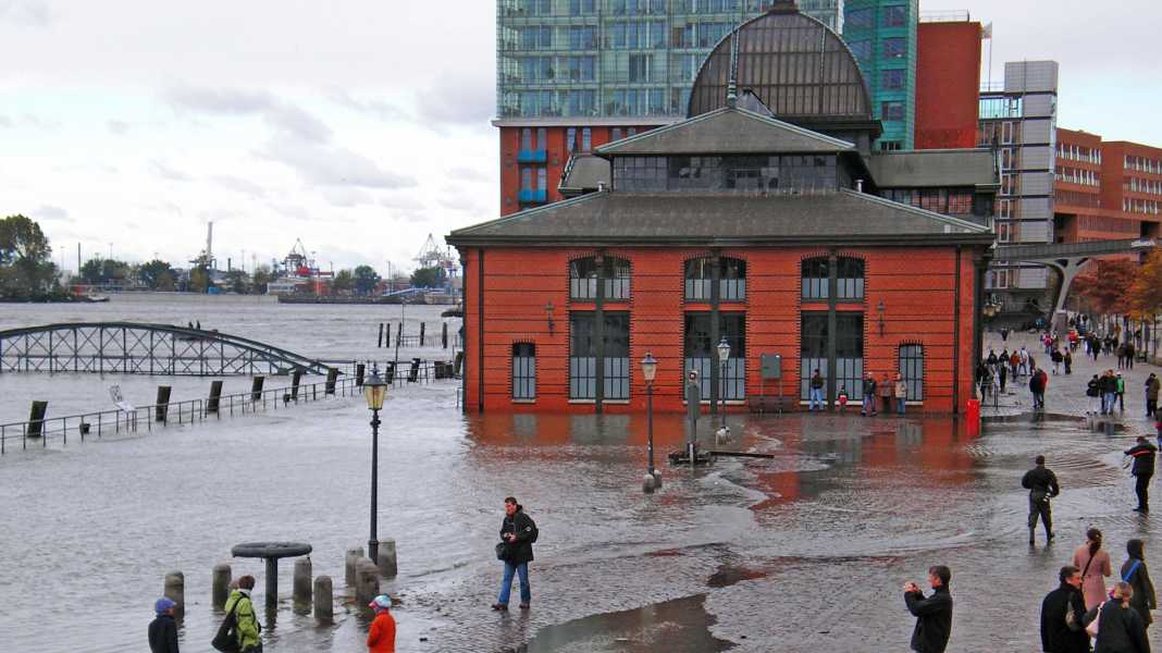 Coast in a changing climate: studies simulate storm surges in the future