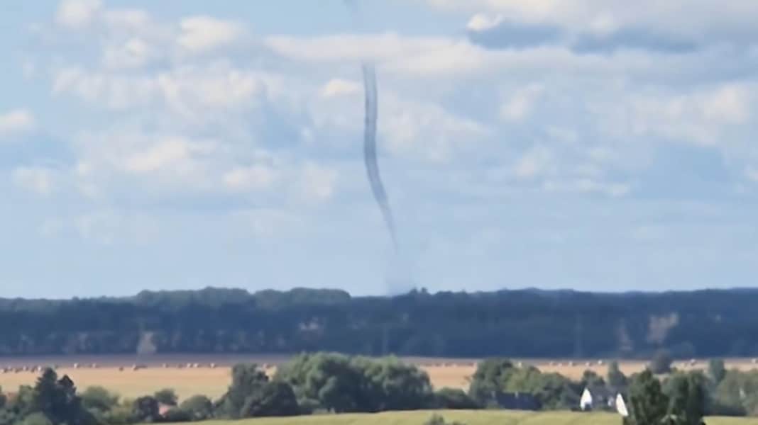 Ostsee: Wasserhose vor Rügen – Augenzeugen filmen Wetterphänomen