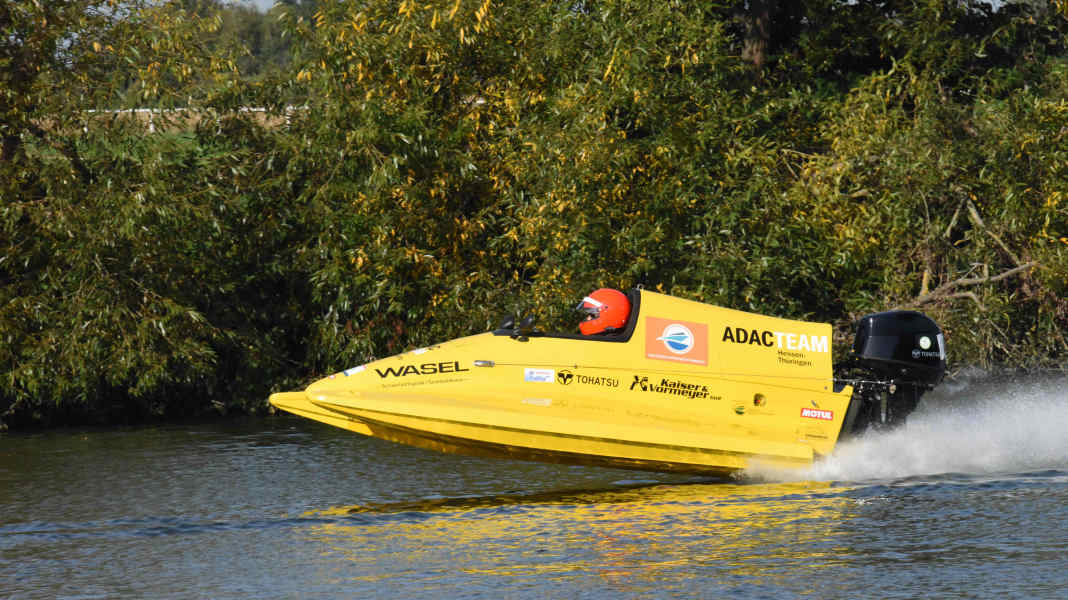 Racing boat school: DMYV taster training for young racers
