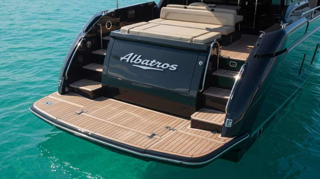Boat names: Between tradition and creativity