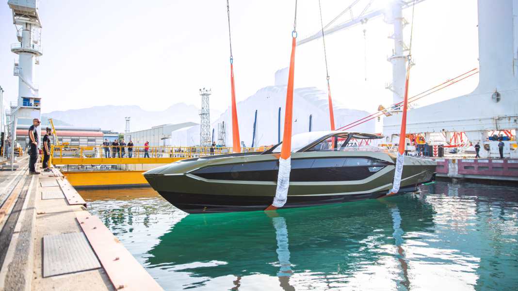 19-Meter-Karbonbolide: Erste Tecnomar for Lamborghini 63 gelauncht