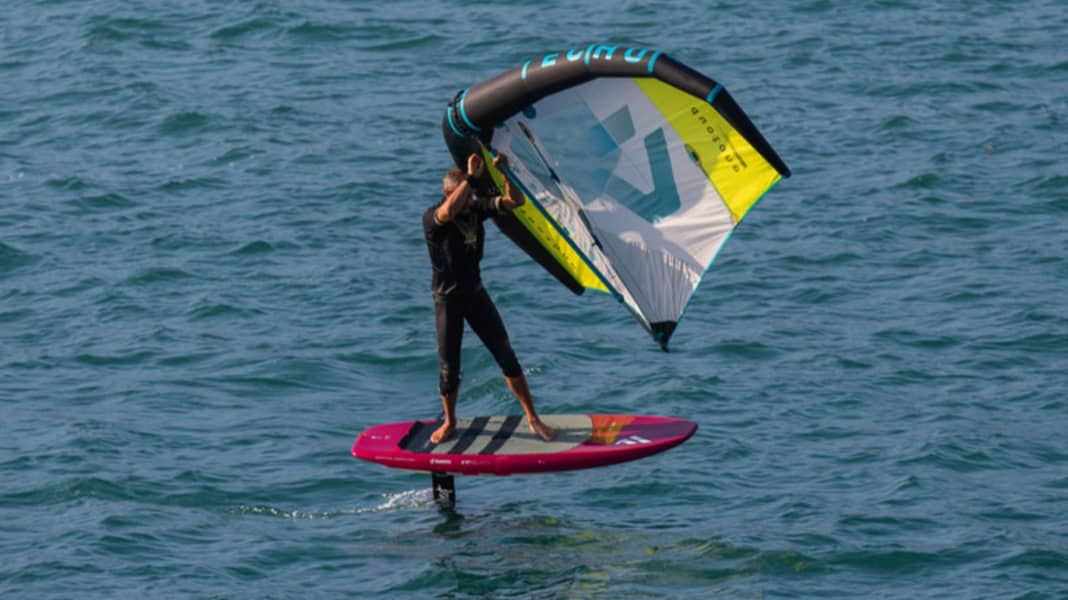 Fahrtechnik Wingfoil: Das sind die Top-Tipps zur Halse mit dem Wing