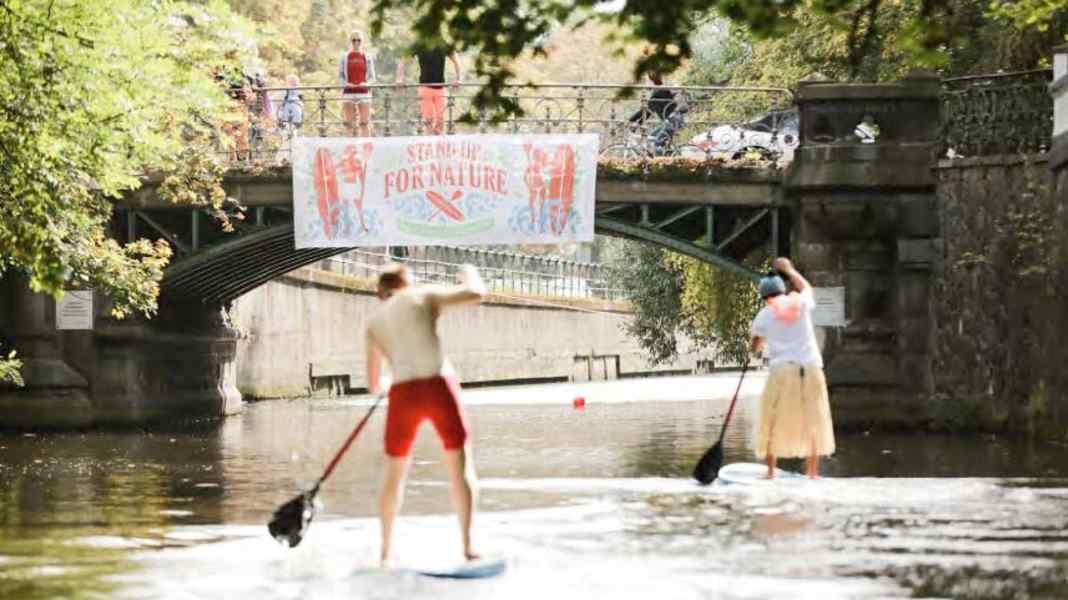 5.000 Euro Spenden beim ersten Benefiz Stand-Up-Paddling in Hamburg