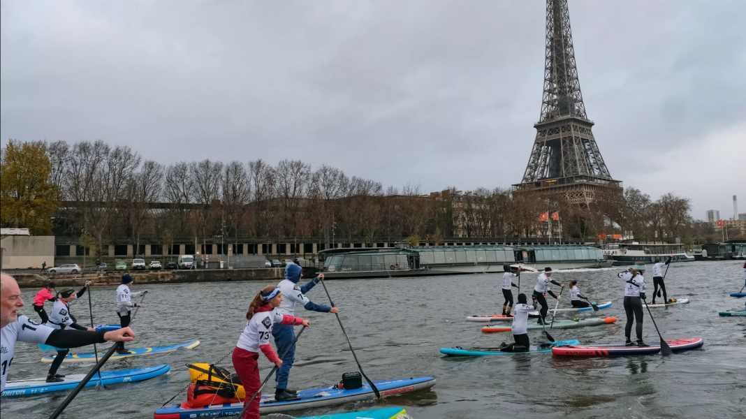 SUP & The City: Paris - 1000 Paddler können nicht irren