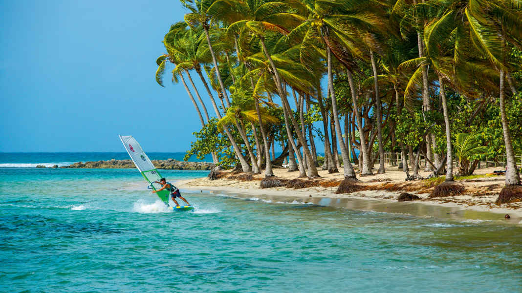 Kernige Wavespots in der Karibik: Guadeloupe