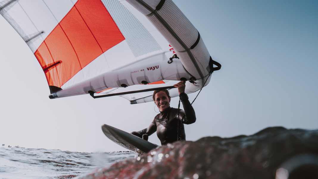 Learning to wing surf: size, grips, valve system - how to find the right wing